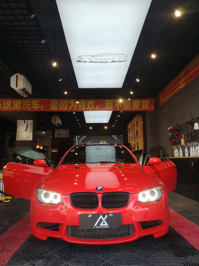 BMW335.亮红